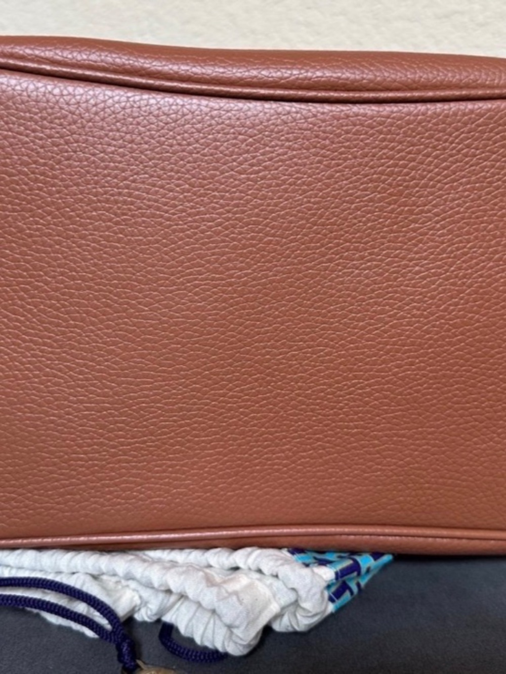 NWT Tory Burch Thea Slouchy Satchel Classic Tan 77163 Leather Brown Gold Tone - Picture 6 of 7